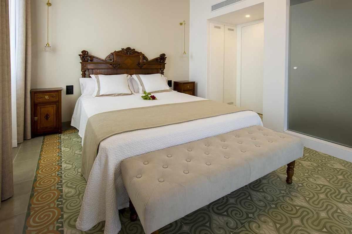 Bed and Breakfast Bolet Casa Modernista à Castellvi de la Marca Chambre photo