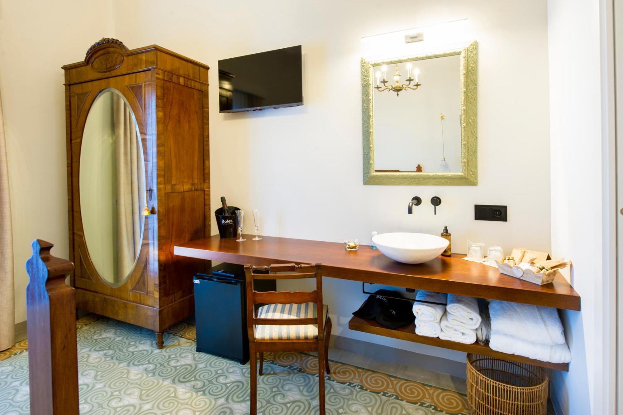 Bed and Breakfast Bolet Casa Modernista à Castellvi de la Marca Extérieur photo