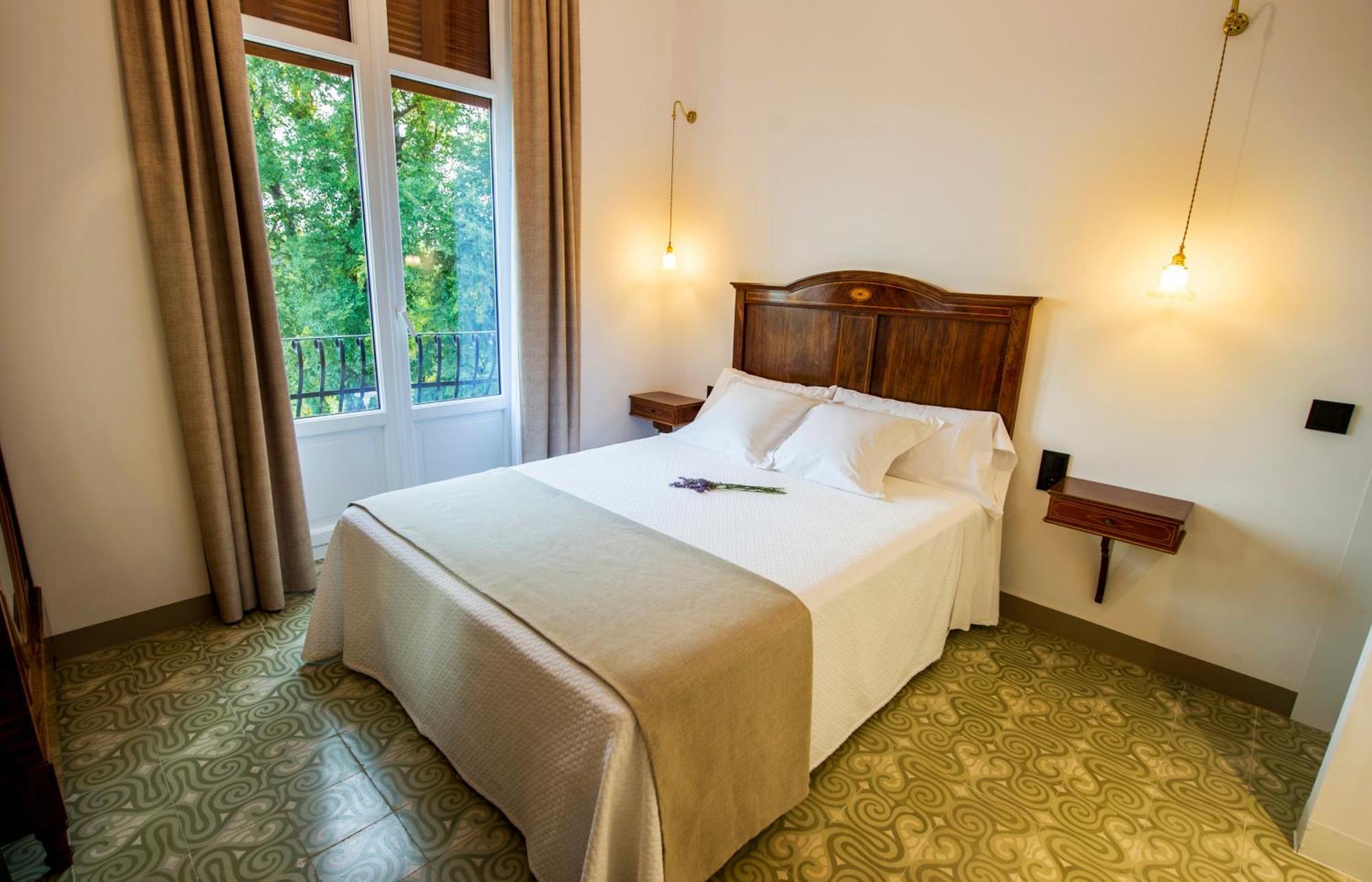 Bed and Breakfast Bolet Casa Modernista à Castellvi de la Marca Extérieur photo