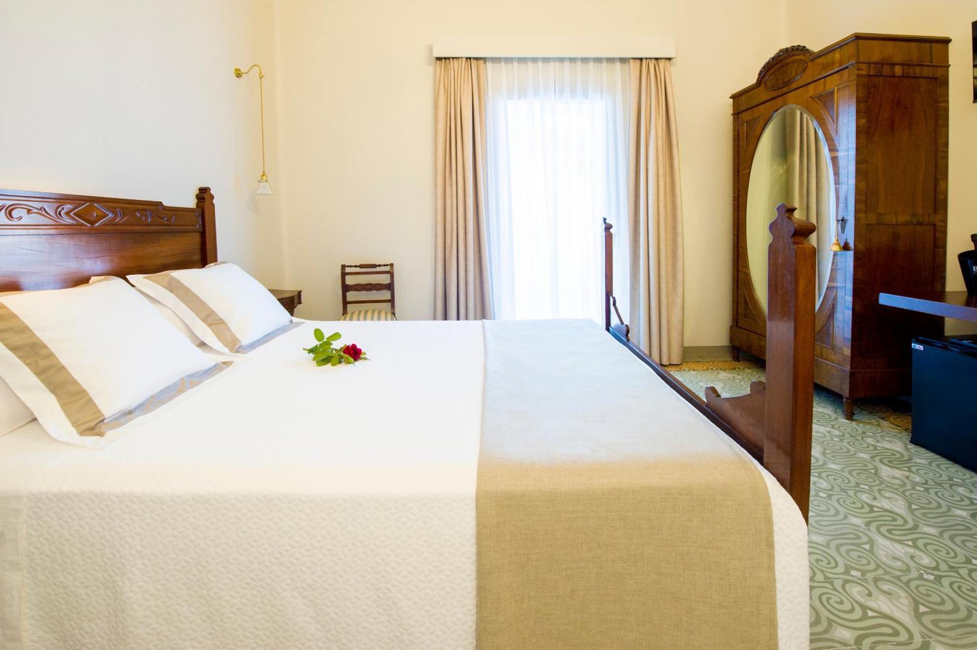 Bed and Breakfast Bolet Casa Modernista à Castellvi de la Marca Extérieur photo